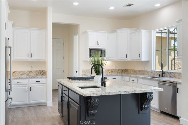 3086 Crystal Ridge Lane, Colton, CA 92324