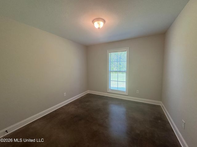 102 Rotherfield Place, Canton, MS 39046