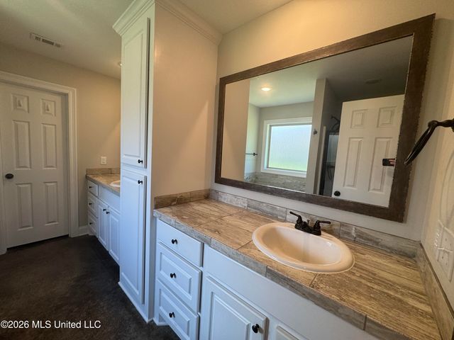 102 Rotherfield Place, Canton, MS 39046