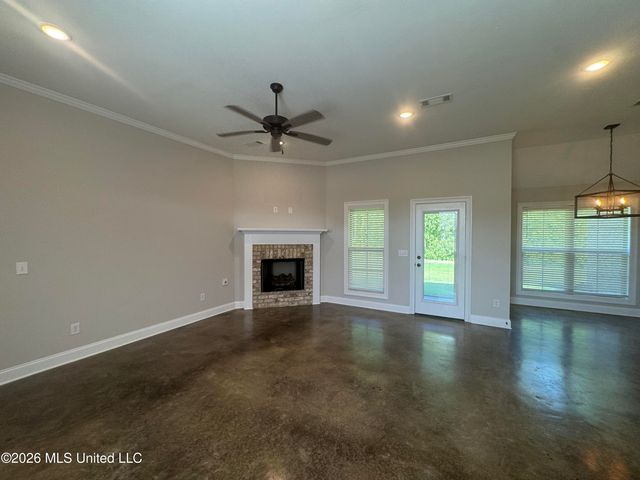 102 Rotherfield Place, Canton, MS 39046