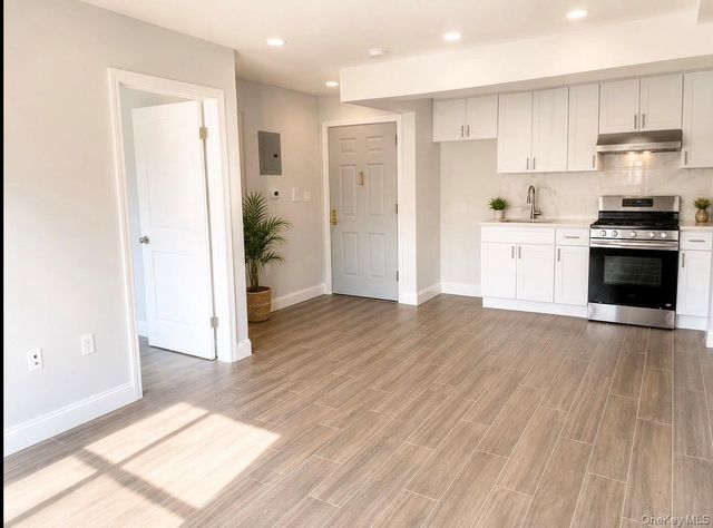 10211 37th Avenue, Corona, NY 11368