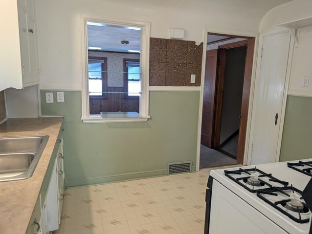 1049 Gorman Avenue, West Saint Paul, MN 55118