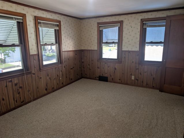 1049 Gorman Avenue, West Saint Paul, MN 55118