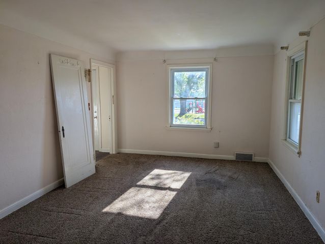 1049 Gorman Avenue, West Saint Paul, MN 55118