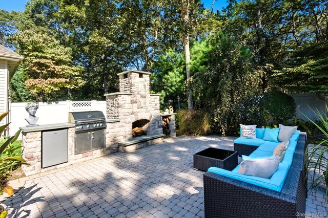 21 E Moriches Riverhead Road, East Moriches, NY 11940