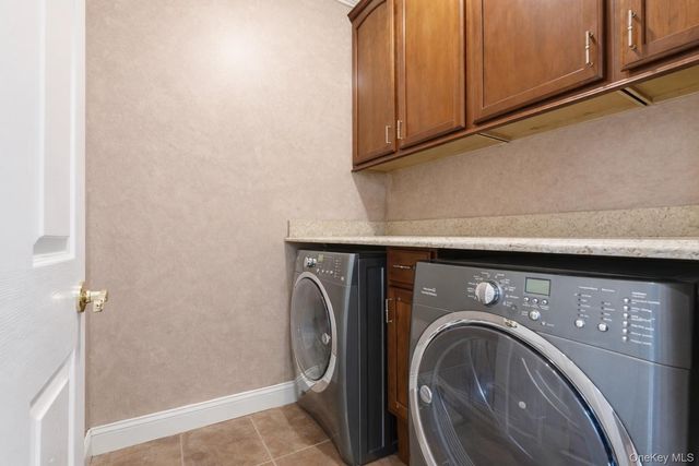 21 E Moriches Riverhead Road, East Moriches, NY 11940