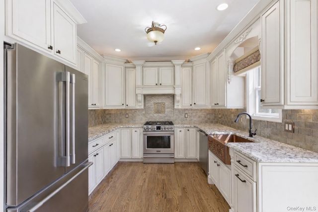 21 E Moriches Riverhead Road, East Moriches, NY 11940