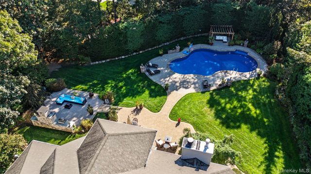 21 E Moriches Riverhead Road, East Moriches, NY 11940