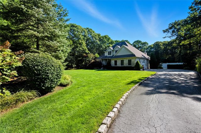 21 E Moriches Riverhead Road, East Moriches, NY 11940