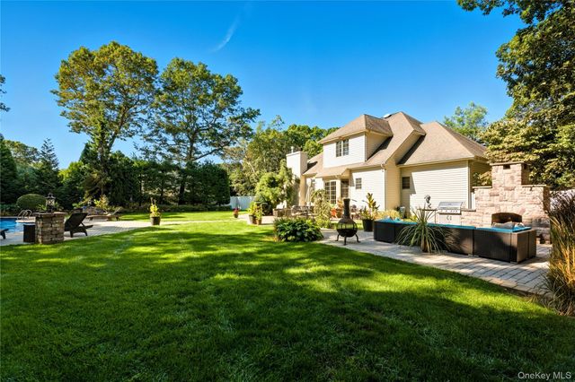 21 E Moriches Riverhead Road, East Moriches, NY 11940