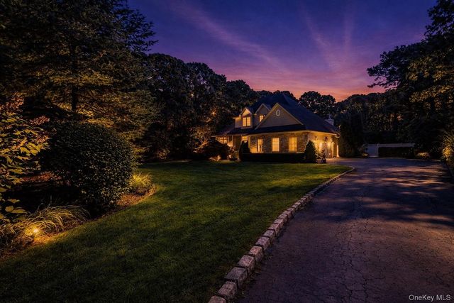 21 E Moriches Riverhead Road, East Moriches, NY 11940