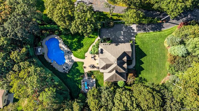 21 E Moriches Riverhead Road, East Moriches, NY 11940