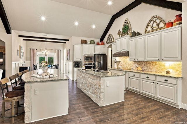 137 SENDERA WAY, Canyon Lake, TX 78133