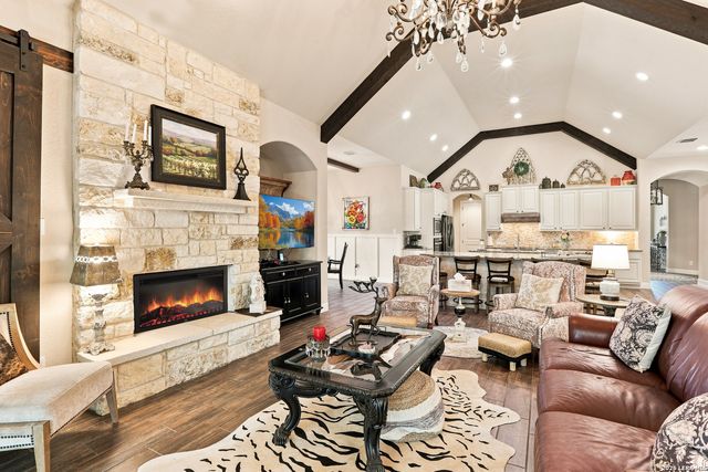 137 SENDERA WAY, Canyon Lake, TX 78133