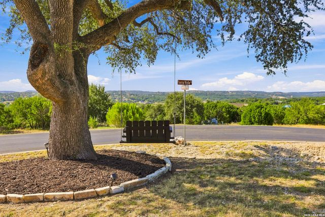 137 SENDERA WAY, Canyon Lake, TX 78133