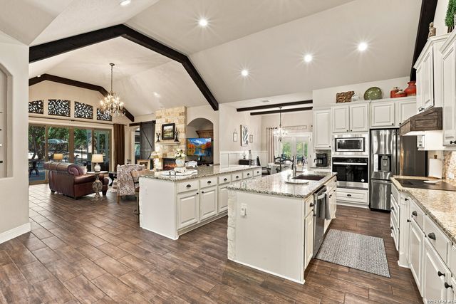 137 SENDERA WAY, Canyon Lake, TX 78133