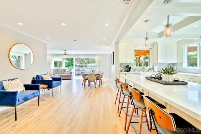 7904 Calle De La Plata, La Jolla, CA 92037