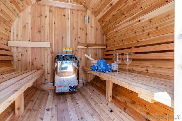 7904 Calle De La Plata, La Jolla, CA 92037