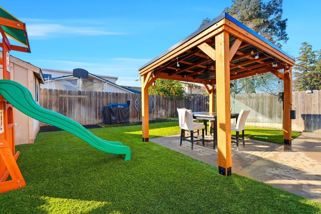 4297 W Brown Avenue, Fresno, CA 93722