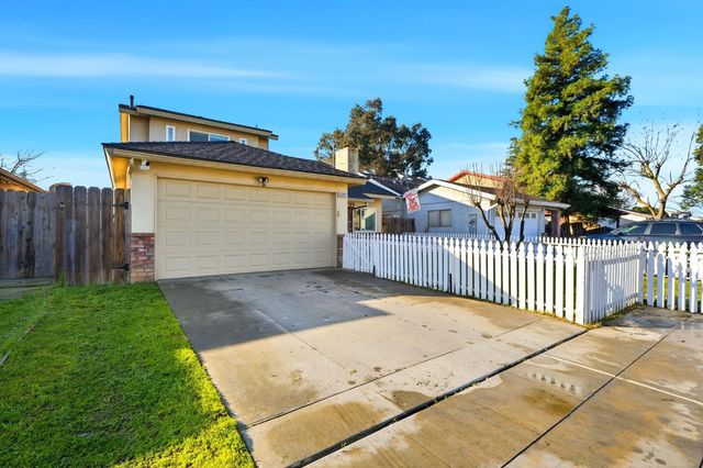 4297 W Brown Avenue, Fresno, CA 93722