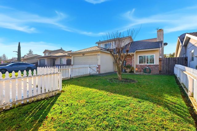 4297 W Brown Avenue, Fresno, CA 93722