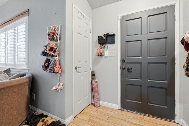 4297 W Brown Avenue, Fresno, CA 93722