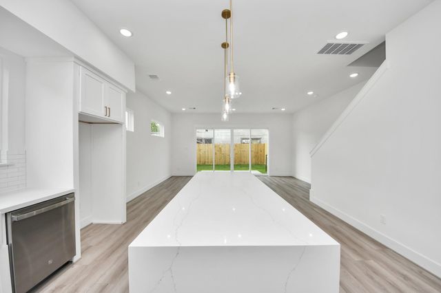 2408 Lorraine Street, Houston, TX 77026