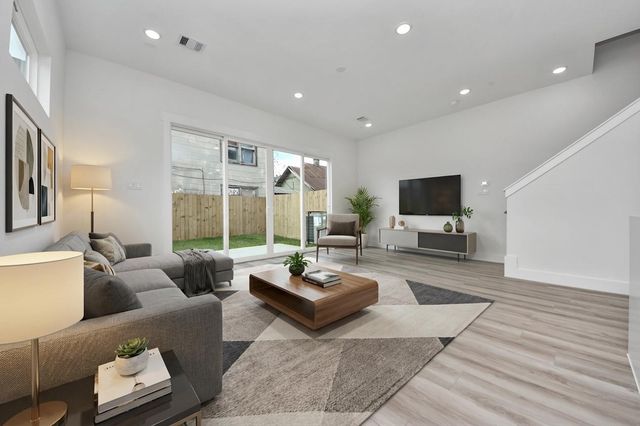 2408 Lorraine Street, Houston, TX 77026