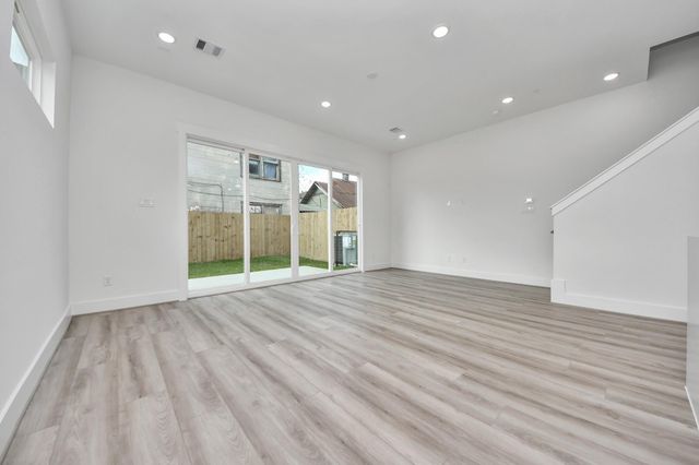 2408 Lorraine Street, Houston, TX 77026