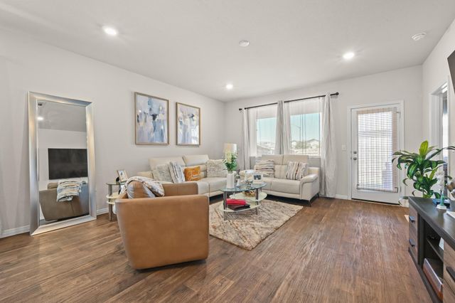 201 Connor LN, Georgetown, TX 78626