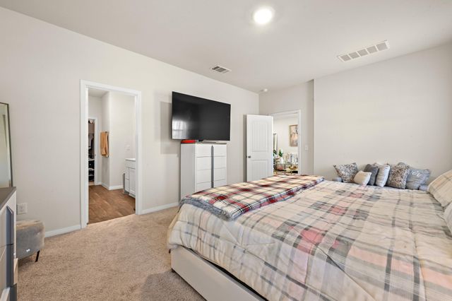 201 Connor LN, Georgetown, TX 78626