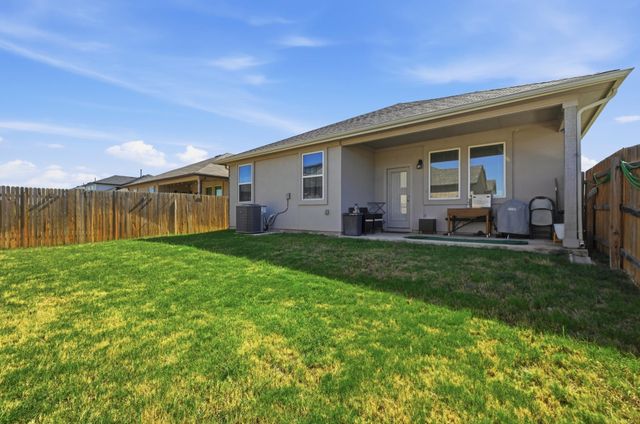 201 Connor LN, Georgetown, TX 78626