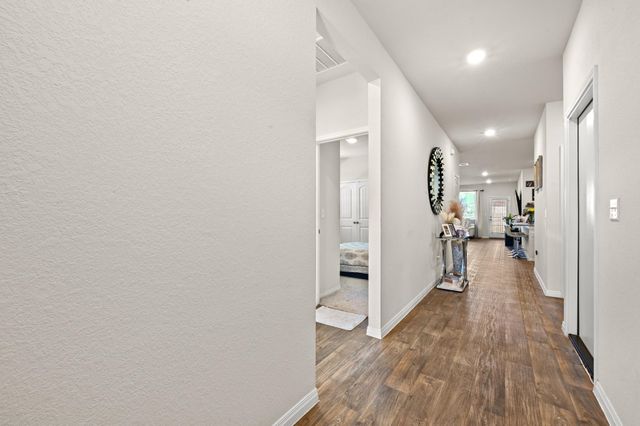 201 Connor LN, Georgetown, TX 78626