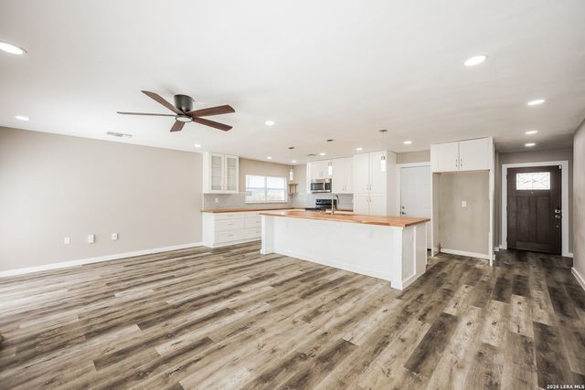 7030 Settlers Rdg, Leon Valley, TX 78238