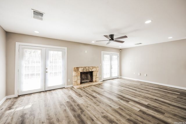 7030 Settlers Rdg, Leon Valley, TX 78238