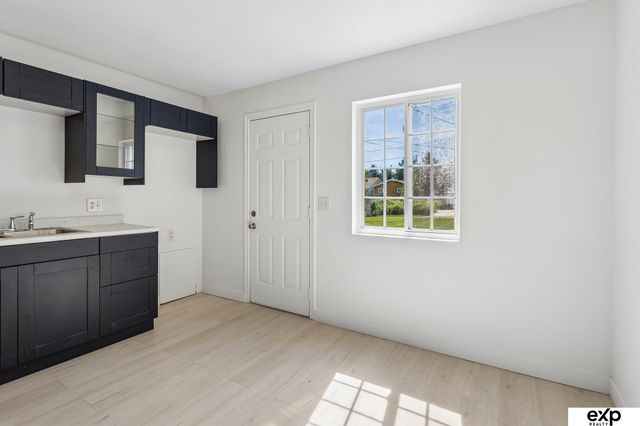 6609 A Street, Omaha, NE 68106