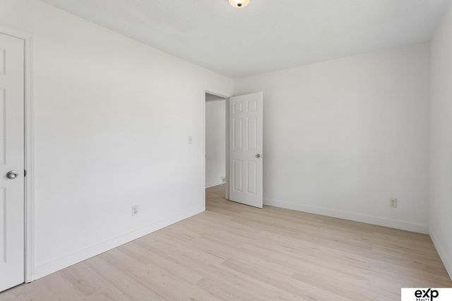 6609 A Street, Omaha, NE 68106