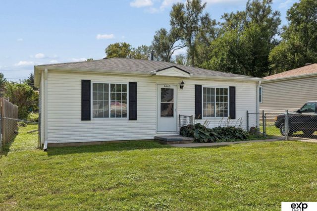 6609 A Street, Omaha, NE 68106