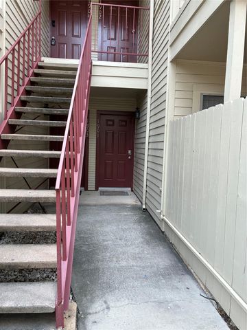 2120 El Paseo Street 1901, Houston, TX 77054