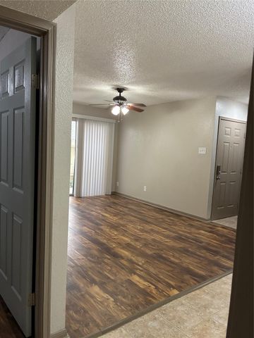 2120 El Paseo Street 1901, Houston, TX 77054