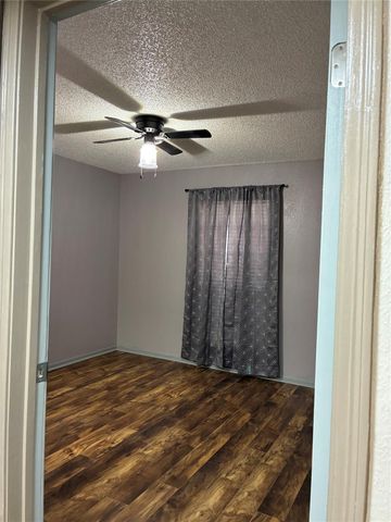 2120 El Paseo Street 1901, Houston, TX 77054