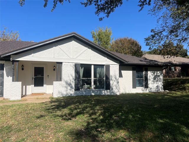 1913 Lynbrook Lane, Arlington, TX 76015