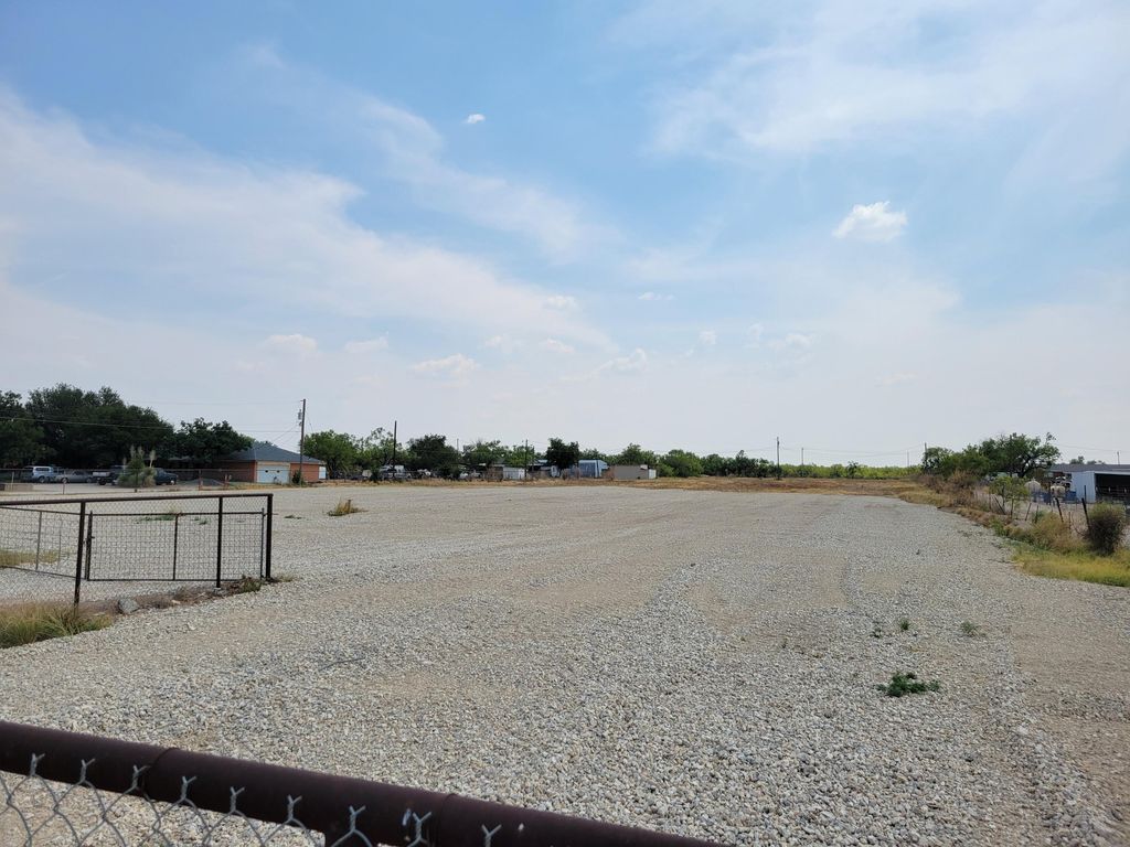 Image 1 of property listing at 4239 S Chadbourne Street, San Angelo, TX 76904