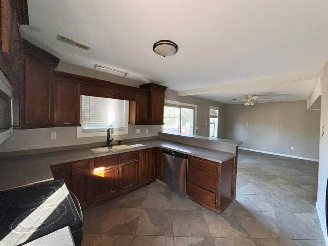 4011 Forest Hill Road, Jonesboro, AR 72404