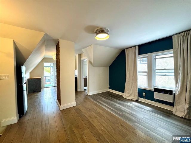 21 Valley Place 3, Edgewater, NJ 07020