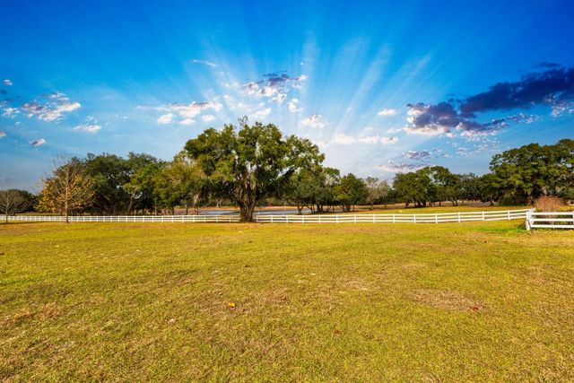 17520 SE 159TH TERRACE, Weirsdale, FL 32195