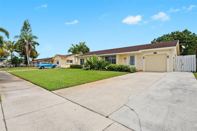 20001 NW 62nd Ct 20001, Hialeah, FL 33015