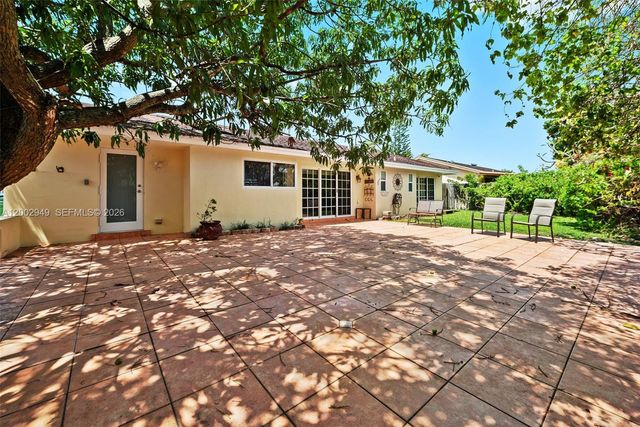 20001 NW 62nd Ct 20001, Hialeah, FL 33015