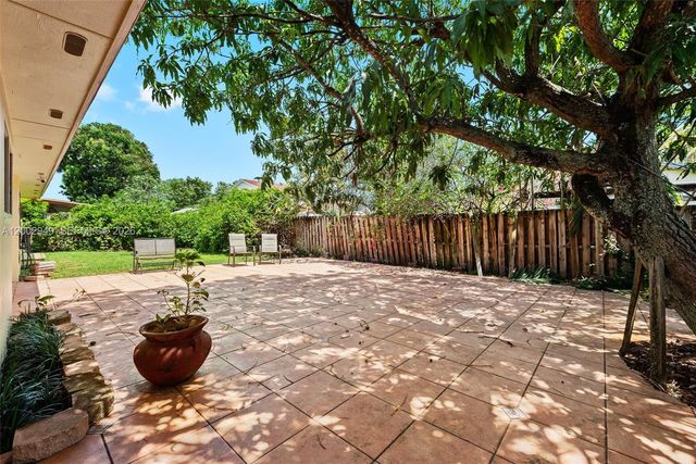 20001 NW 62nd Ct 20001, Hialeah, FL 33015