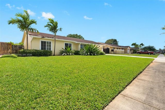 20001 NW 62nd Ct 20001, Hialeah, FL 33015